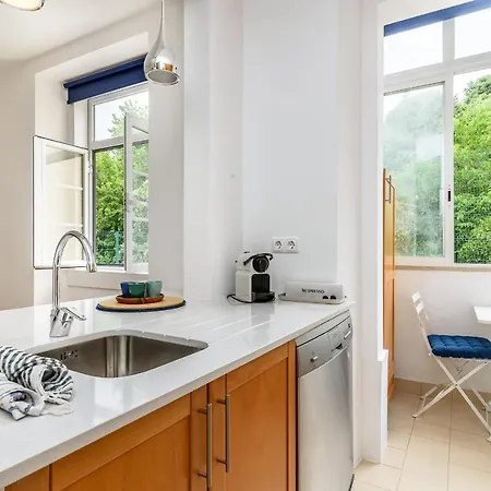 Guestready - Cosy Flat Santos-o-velho Apartment Lisbon