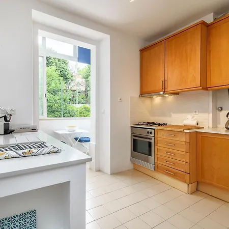 Guestready - Cosy Flat Santos-o-velho