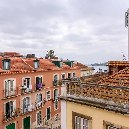 Guestready - Cosy Flat Santos-o-velho * Lisbon